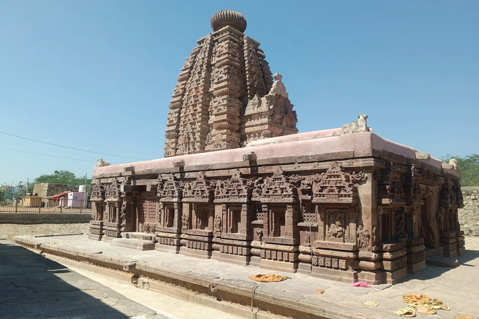Alampur (Jogulamba Temple & Navabrahma Temples)